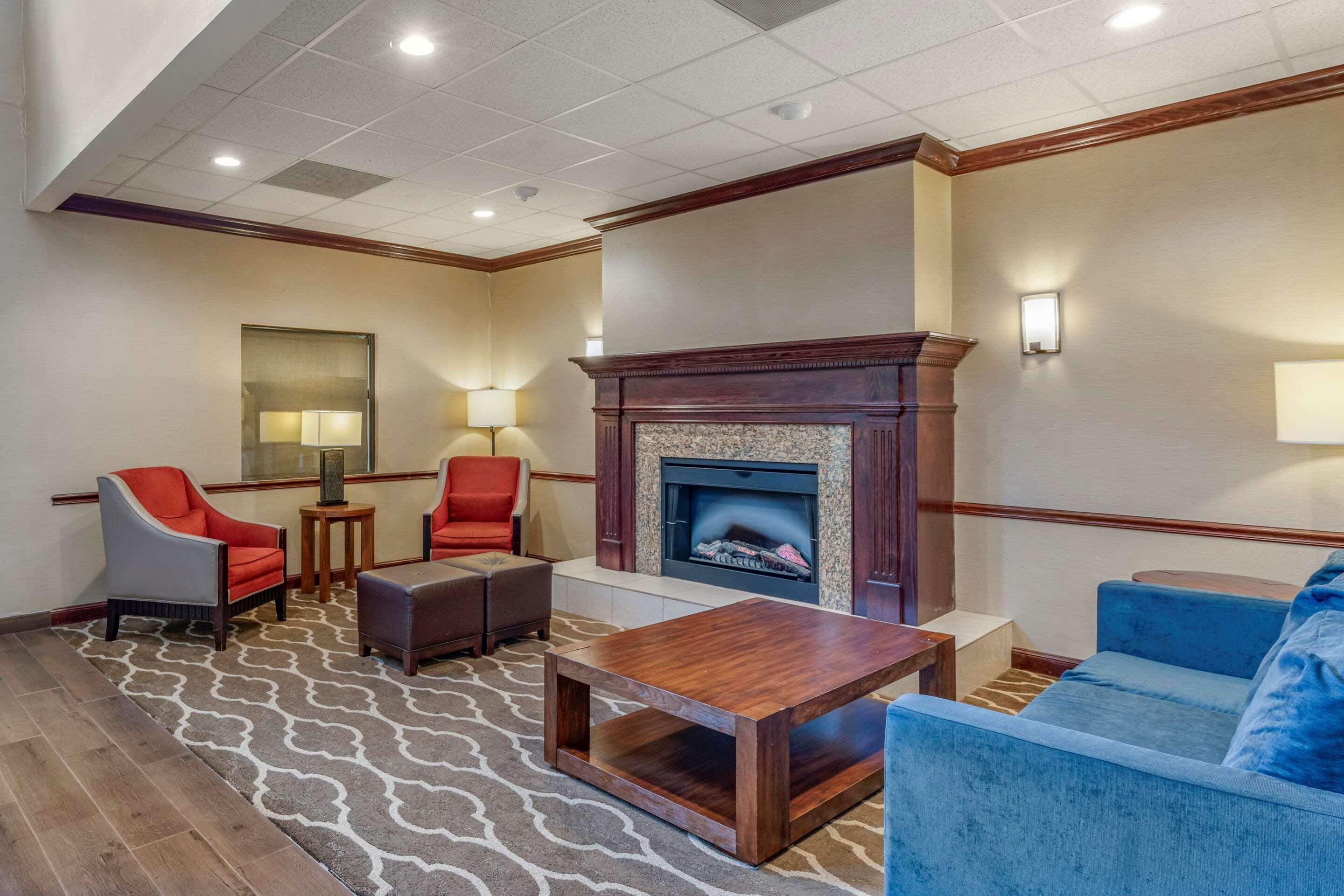 Comfort Inn & Suites St Louis-O'Fallon Exteriör bild