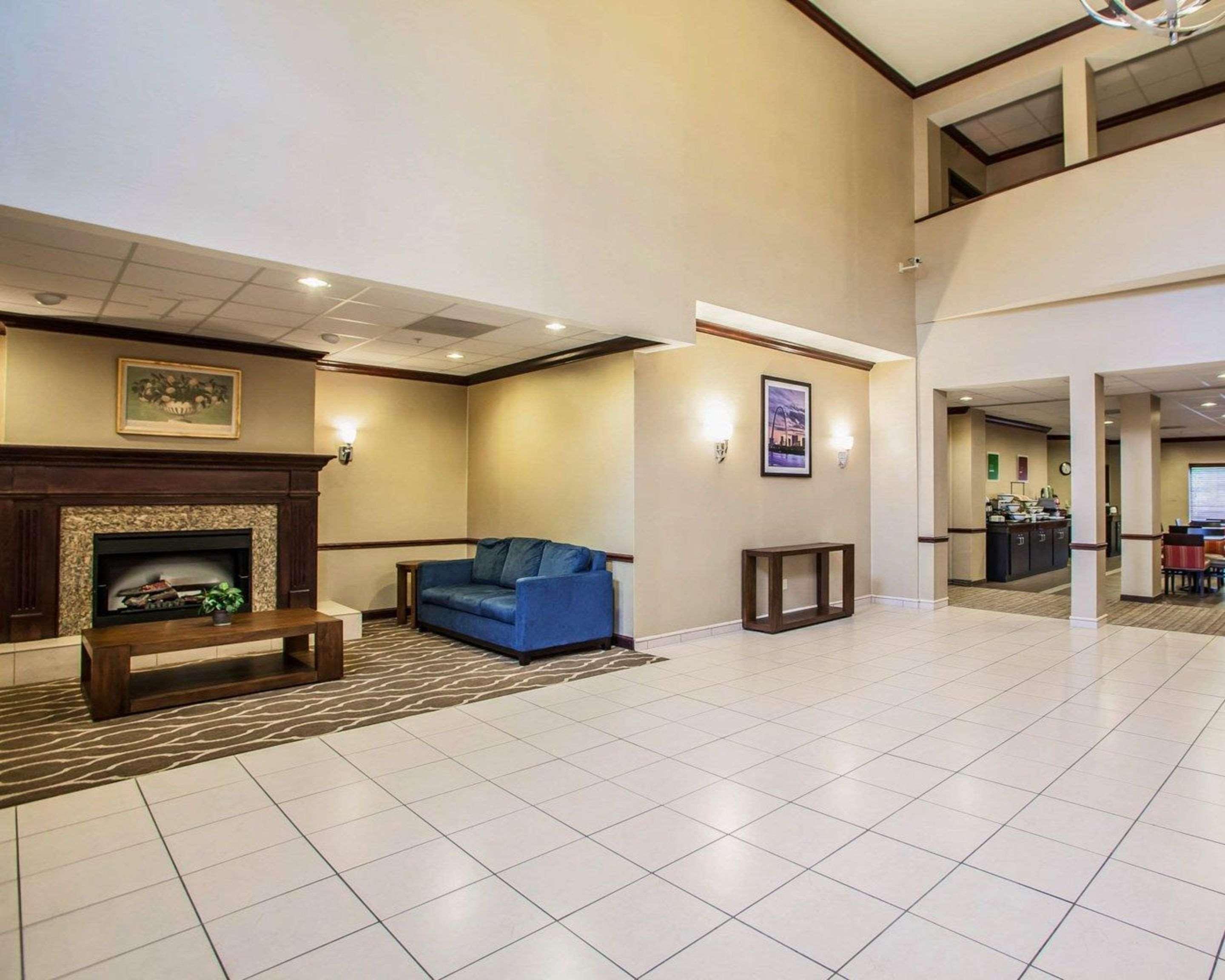 Comfort Inn & Suites St Louis-O'Fallon Exteriör bild
