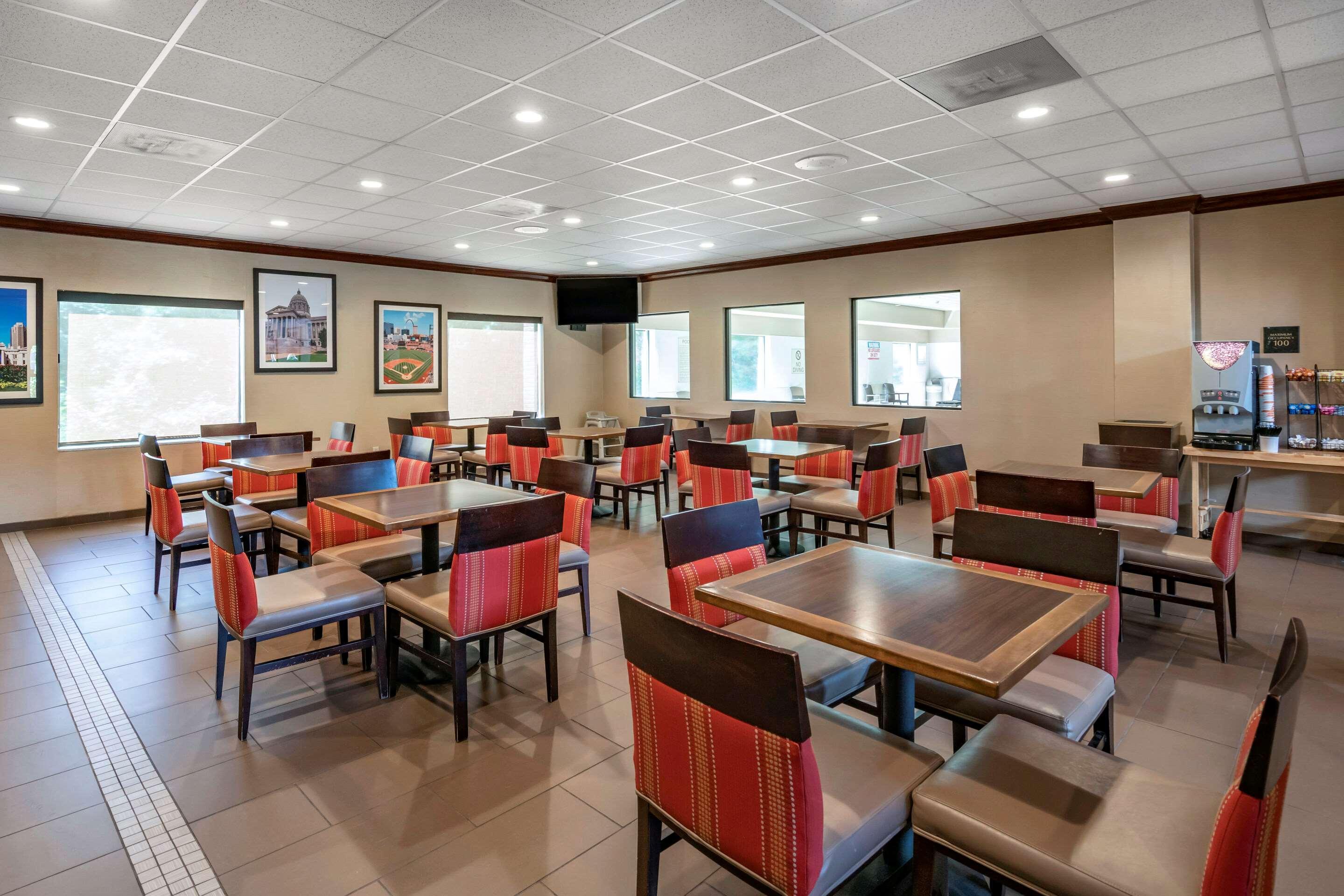 Comfort Inn & Suites St Louis-O'Fallon Exteriör bild